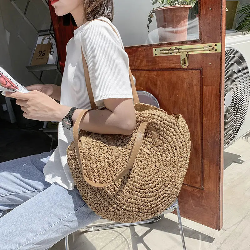Main Round Straw Beach Bag image
